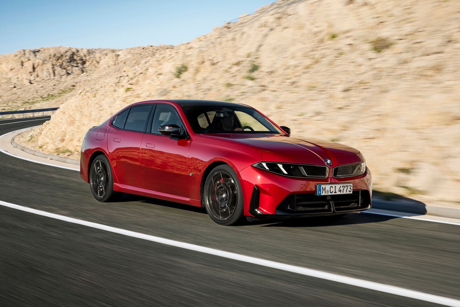BMW 3 Serisi G50, dağ yolunda sürüş