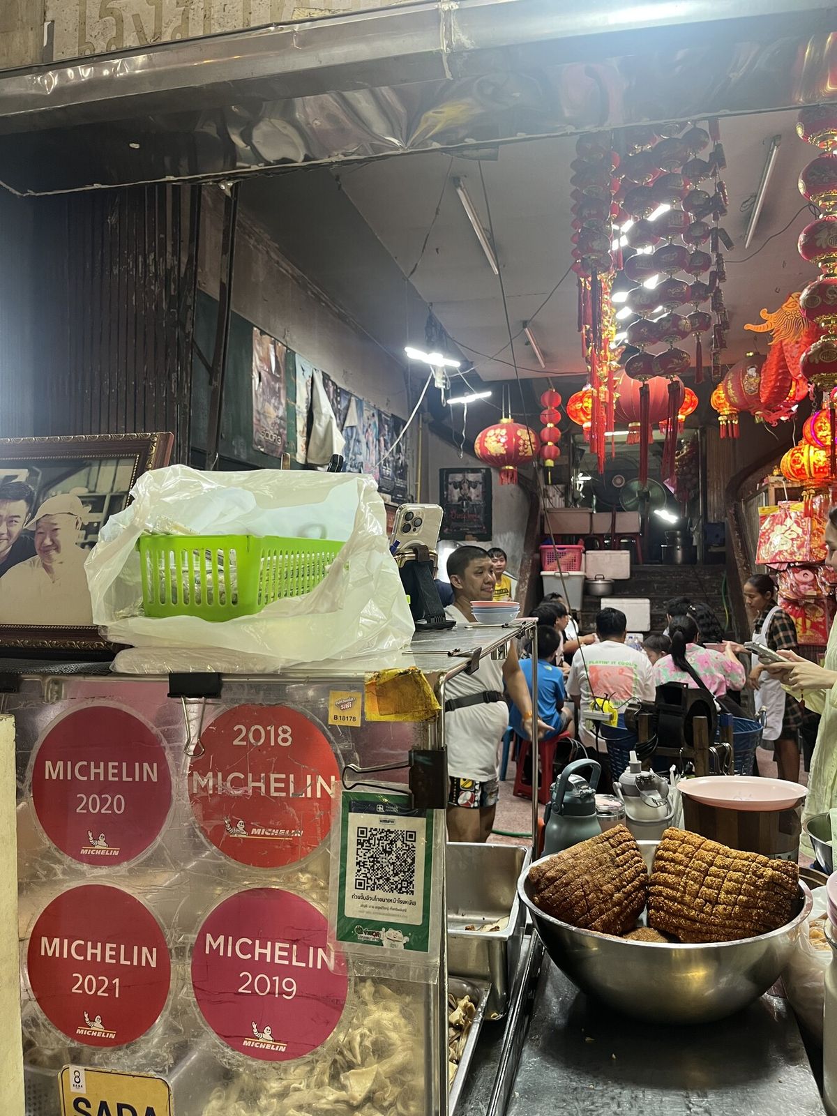 Michelin etiketli küçük bir Yaowarat lokantası